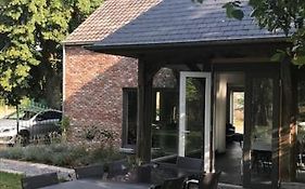 Bij de lindeboom